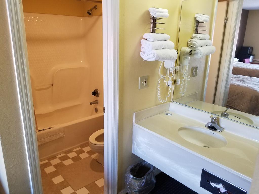Americas Best Inn - Savannah I-95 Georgetown Екстериор снимка